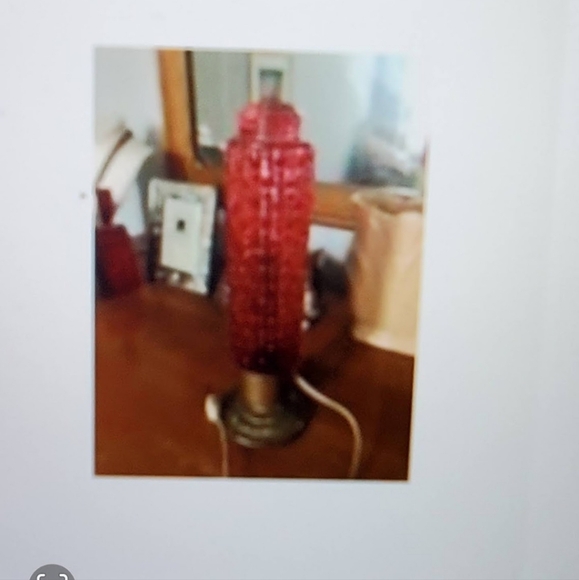 Retro Red Glass Lamp With DESIGNS Around the 70s Assum Looking - Picture 2 of 12